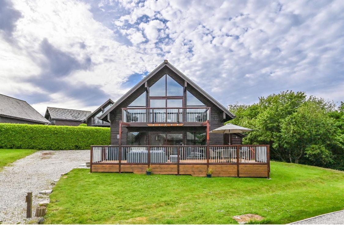 3 Bed Lodge With Ev Point Truro Bagian luar foto