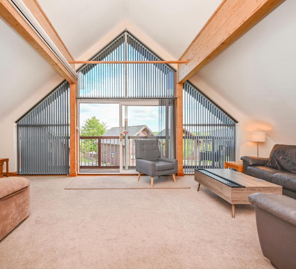 3 Bed Lodge With Ev Point Truro Bagian luar foto